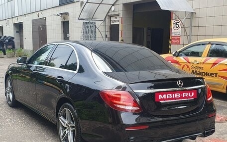 Mercedes-Benz E-Класс, 2018 год, 3 900 000 рублей, 4 фотография