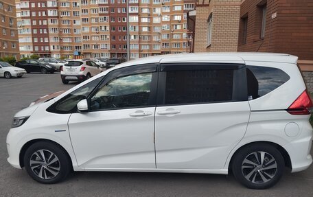 Honda Freed II, 2017 год, 1 850 000 рублей, 2 фотография