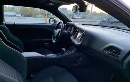 Dodge Challenger III рестайлинг 2, 2019 год, 5 850 000 рублей, 5 фотография
