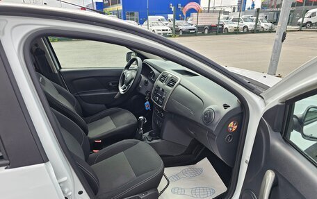 Renault Logan II, 2020 год, 899 995 рублей, 5 фотография