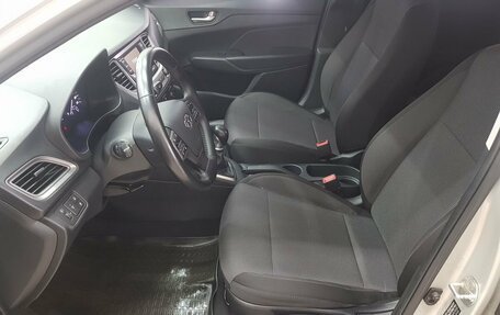 Hyundai Solaris II рестайлинг, 2019 год, 1 299 000 рублей, 10 фотография