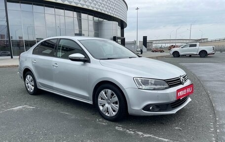 Volkswagen Jetta VI, 2013 год, 889 000 рублей, 3 фотография