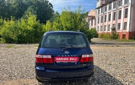 KIA Carens I (RS), 2006 год, 650 000 рублей, 3 фотография