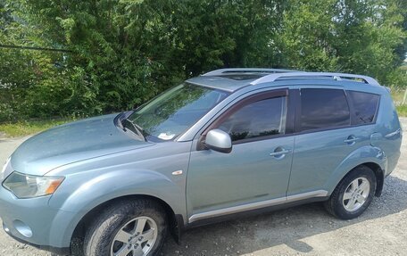 Mitsubishi Outlander III рестайлинг 3, 2007 год, 1 000 000 рублей, 2 фотография