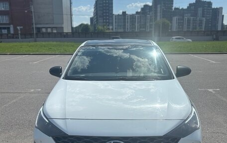 Hyundai Solaris II рестайлинг, 2020 год, 1 600 000 рублей, 11 фотография