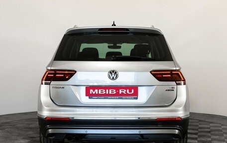 Volkswagen Tiguan II, 2017 год, 1 899 000 рублей, 6 фотография