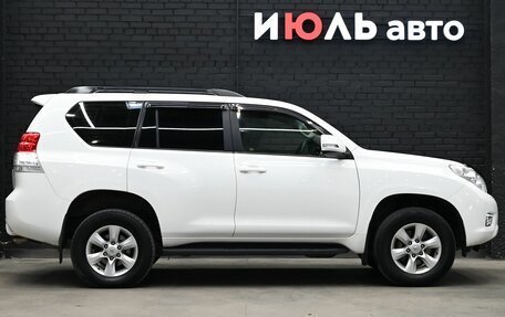 Toyota Land Cruiser Prado 150 рестайлинг 2, 2012 год, 3 010 000 рублей, 9 фотография