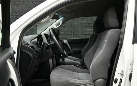 Toyota Land Cruiser Prado 150 рестайлинг 2, 2012 год, 3 010 000 рублей, 10 фотография