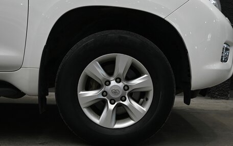Toyota Land Cruiser Prado 150 рестайлинг 2, 2012 год, 3 010 000 рублей, 12 фотография