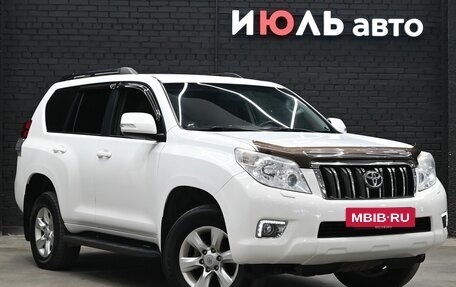 Toyota Land Cruiser Prado 150 рестайлинг 2, 2012 год, 3 010 000 рублей, 3 фотография