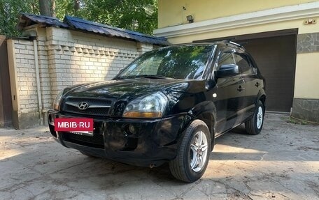 Hyundai Tucson III, 2008 год, 749 000 рублей, 2 фотография