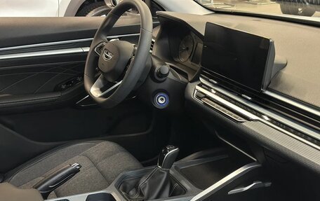 Geely Emgrand, 2024 год, 2 243 990 рублей, 14 фотография