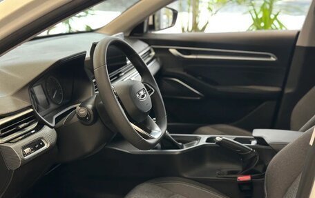 Geely Emgrand, 2024 год, 2 243 990 рублей, 10 фотография