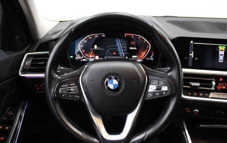 BMW 3 серия, 2019 год, 2 990 000 рублей, 12 фотография