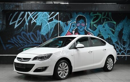 Opel Astra J, 2013 год, 895 000 рублей, 1 фотография