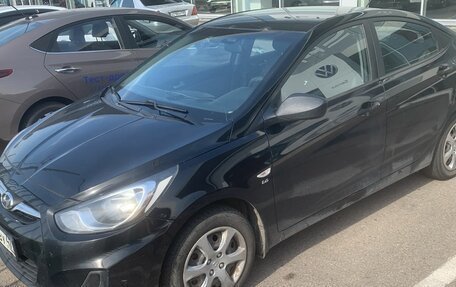 Hyundai Solaris II рестайлинг, 2012 год, 409 000 рублей, 1 фотография