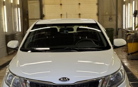KIA Rio III рестайлинг, 2013 год, 885 000 рублей, 1 фотография