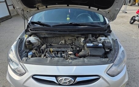 Hyundai Solaris II рестайлинг, 2013 год, 890 000 рублей, 7 фотография