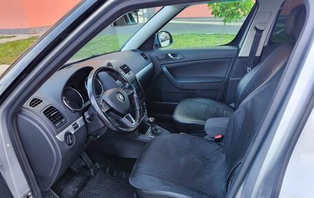 Skoda Yeti I рестайлинг, 2014 год, 1 400 000 рублей, 13 фотография