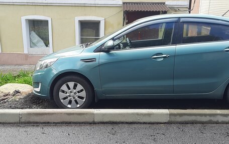 KIA Rio III рестайлинг, 2012 год, 885 000 рублей, 2 фотография