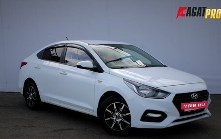 Hyundai Solaris II рестайлинг, 2018 год, 875 000 рублей, 3 фотография