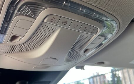 Mercedes-Benz Vito, 2019 год, 3 000 000 рублей, 15 фотография