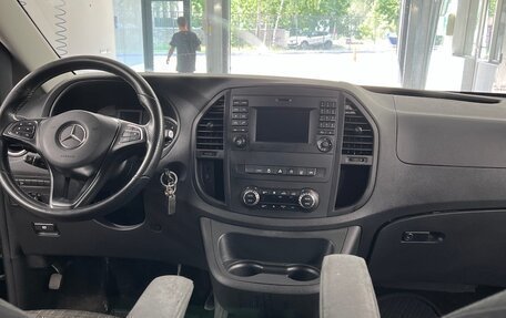 Mercedes-Benz Vito, 2019 год, 3 000 000 рублей, 30 фотография