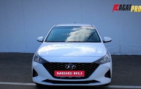 Hyundai Solaris II рестайлинг, 2021 год, 1 385 000 рублей, 2 фотография