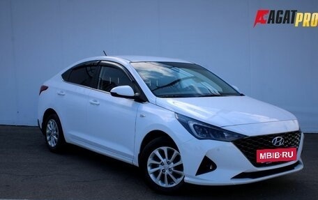 Hyundai Solaris II рестайлинг, 2021 год, 1 385 000 рублей, 3 фотография