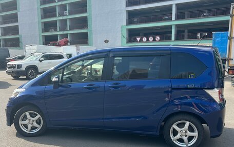 Honda Freed I, 2015 год, 1 330 000 рублей, 5 фотография