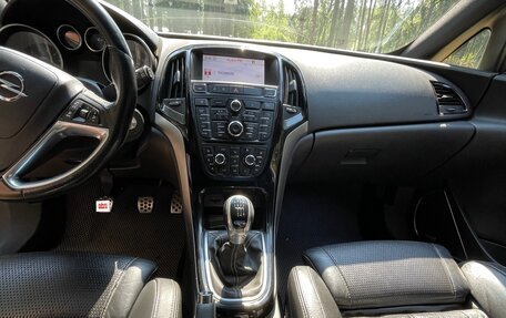 Opel Astra OPC J, 2013 год, 1 450 000 рублей, 2 фотография