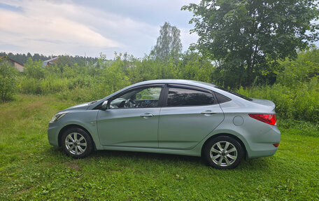 Hyundai Solaris II рестайлинг, 2011 год, 495 000 рублей, 4 фотография