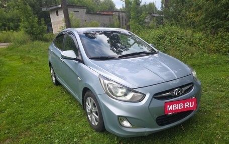 Hyundai Solaris II рестайлинг, 2011 год, 495 000 рублей, 2 фотография