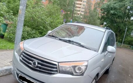 SsangYong Stavic, 2014 год, 1 650 000 рублей, 10 фотография