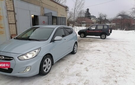 Hyundai Solaris II рестайлинг, 2013 год, 1 100 000 рублей, 7 фотография