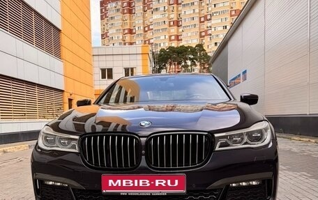 BMW 7 серия, 2018 год, 3 990 000 рублей, 2 фотография