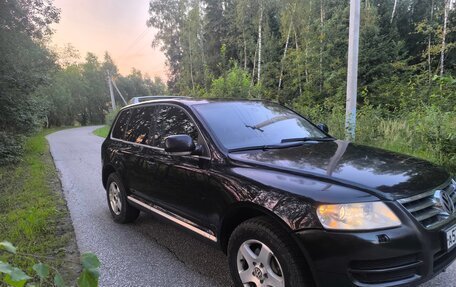Volkswagen Touareg III, 2004 год, 560 000 рублей, 2 фотография