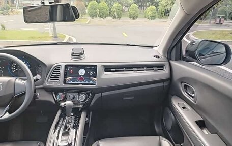 Honda Vezel, 2020 год, 1 370 000 рублей, 15 фотография