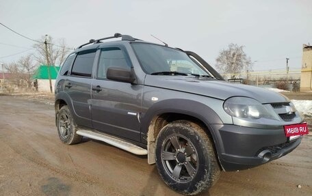 Chevrolet Niva I рестайлинг, 2019 год, 810 000 рублей, 6 фотография