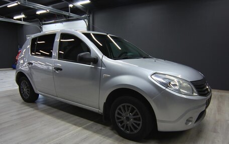 Renault Sandero I, 2014 год, 649 000 рублей, 2 фотография
