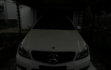 Mercedes-Benz C-Класс, 2012 год, 1 800 000 рублей, 1 фотография