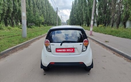 Chevrolet Spark III, 2010 год, 395 000 рублей, 4 фотография