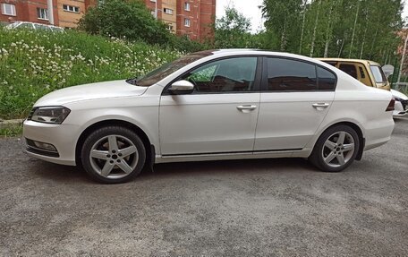 Volkswagen Passat B7, 2011 год, 990 000 рублей, 2 фотография