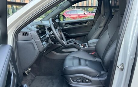 Porsche Cayenne III, 2024 год, 20 580 000 рублей, 10 фотография