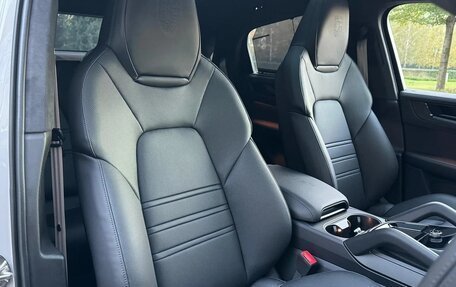 Porsche Cayenne III, 2024 год, 20 580 000 рублей, 13 фотография