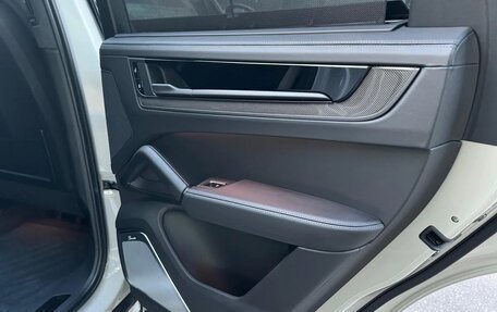 Porsche Cayenne III, 2024 год, 20 580 000 рублей, 21 фотография