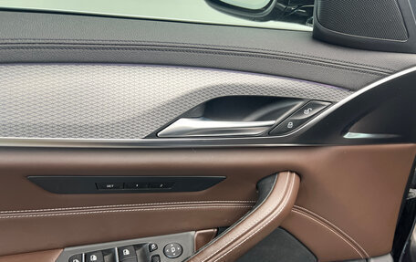 BMW 5 серия, 2019 год, 3 243 000 рублей, 12 фотография