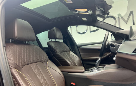 BMW 5 серия, 2019 год, 3 243 000 рублей, 16 фотография