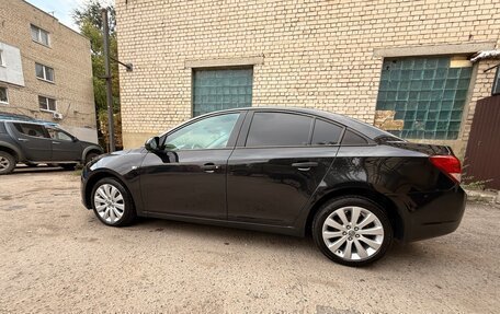 Chevrolet Cruze II, 2010 год, 820 000 рублей, 4 фотография