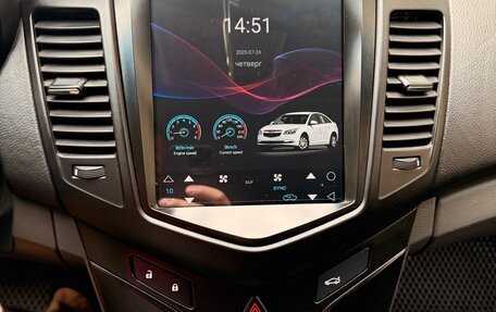 Chevrolet Cruze II, 2010 год, 820 000 рублей, 12 фотография